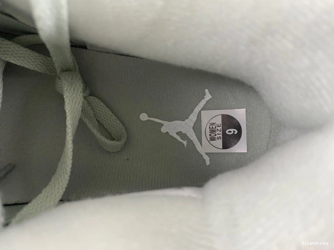 4 (W) HV0823-003 Air Jordan Seafoam 1101